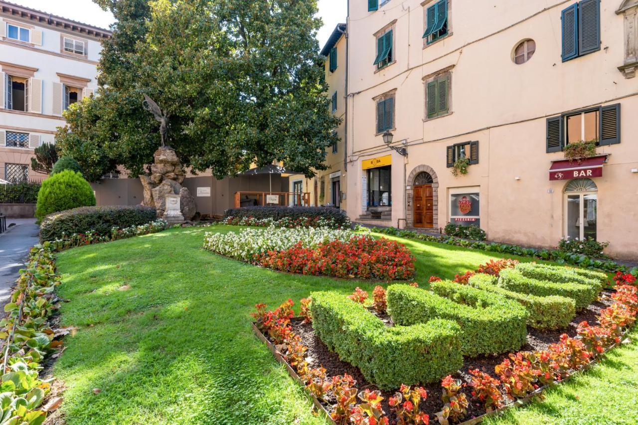 Apartment Piazza Napoleone Lovely